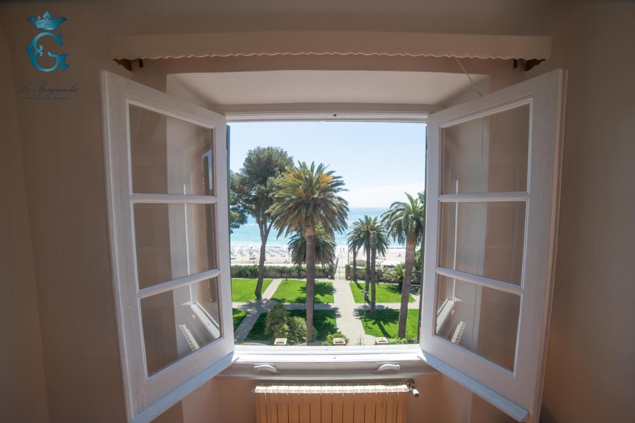 La Spagnuola - Villa Cinquecentesca Sul Mare Con Parco Privato Savona Exterior photo