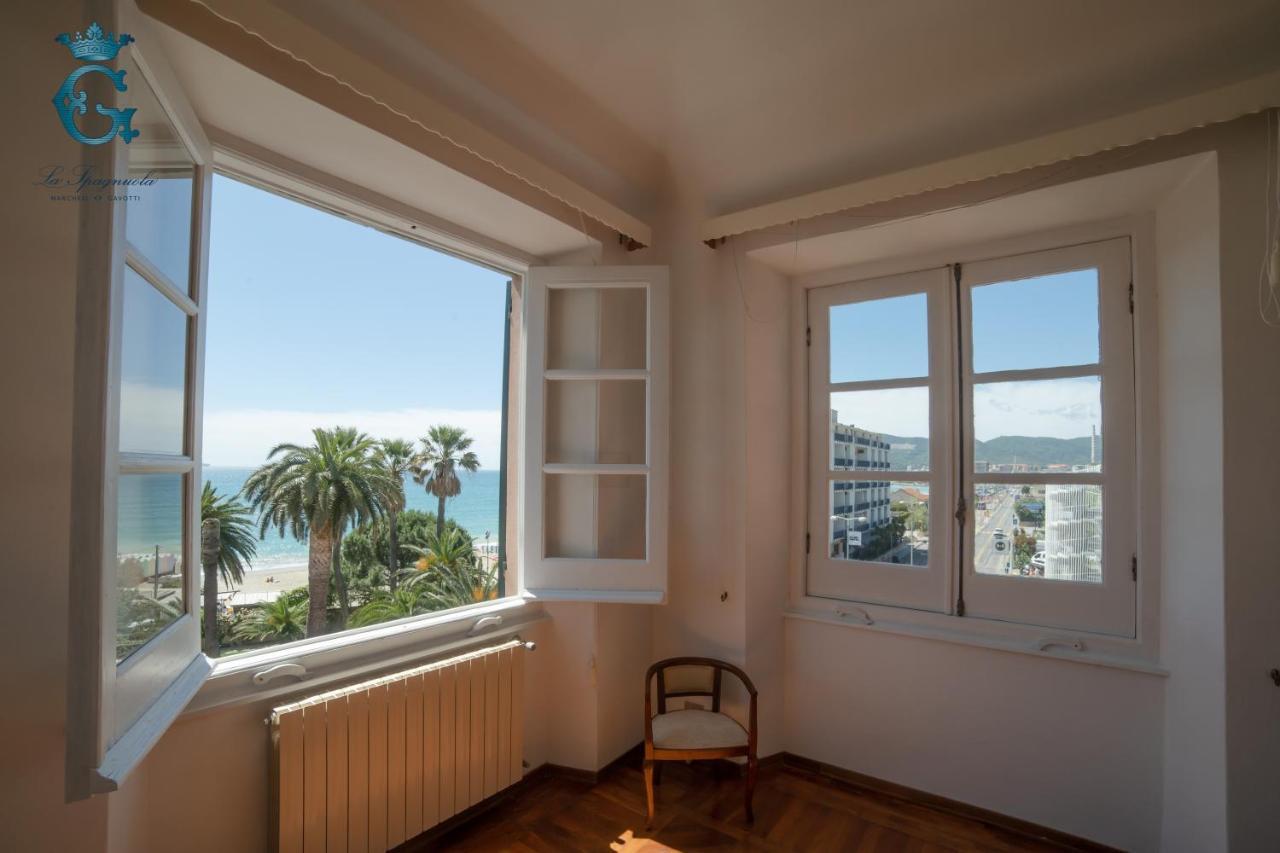 La Spagnuola - Villa Cinquecentesca Sul Mare Con Parco Privato Savona Exterior photo