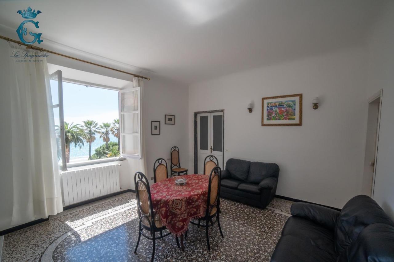 La Spagnuola - Villa Cinquecentesca Sul Mare Con Parco Privato Savona Exterior photo