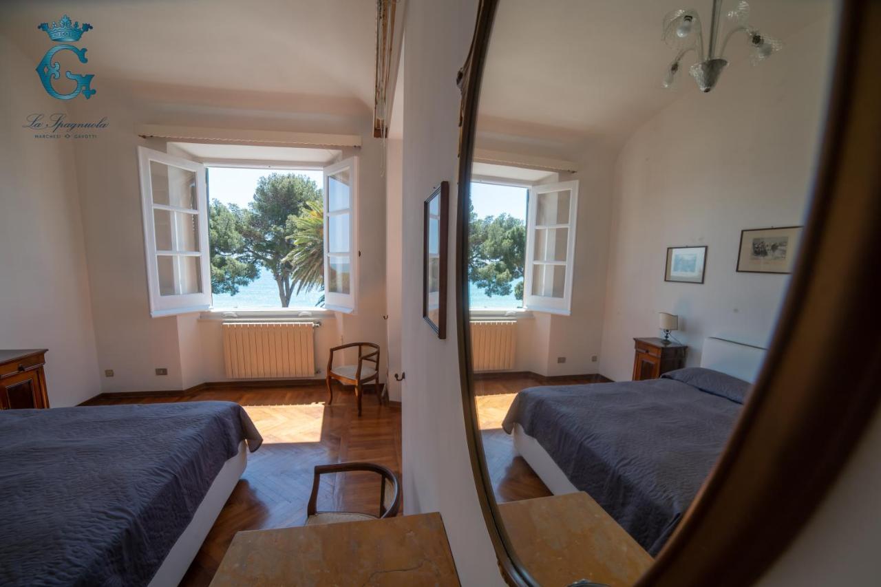 La Spagnuola - Villa Cinquecentesca Sul Mare Con Parco Privato Savona Exterior photo